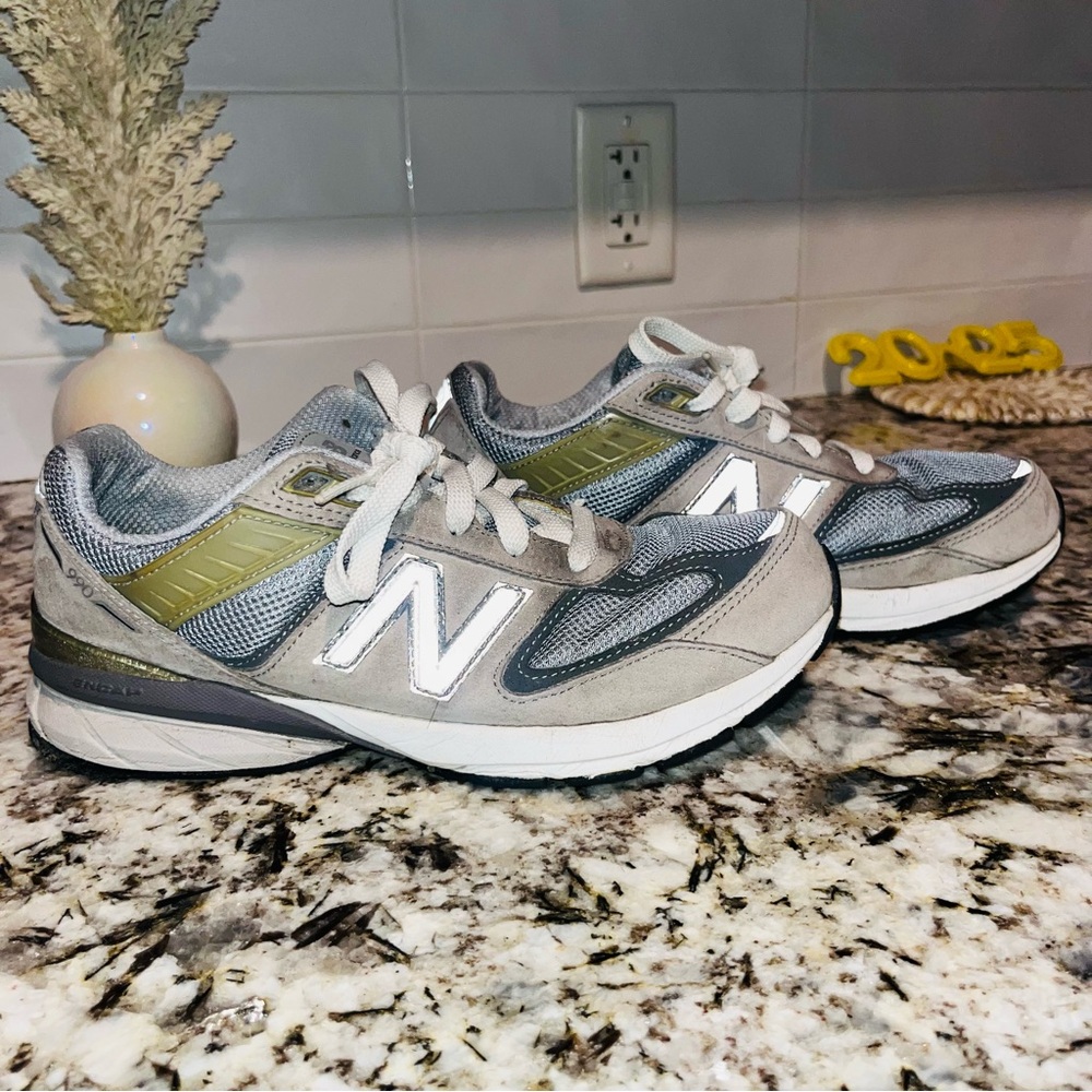 Grey New Balance wmns sz8.5